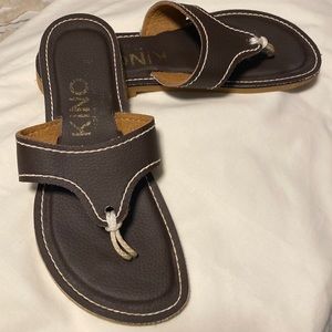 KINO Thongs  Sandals size 8